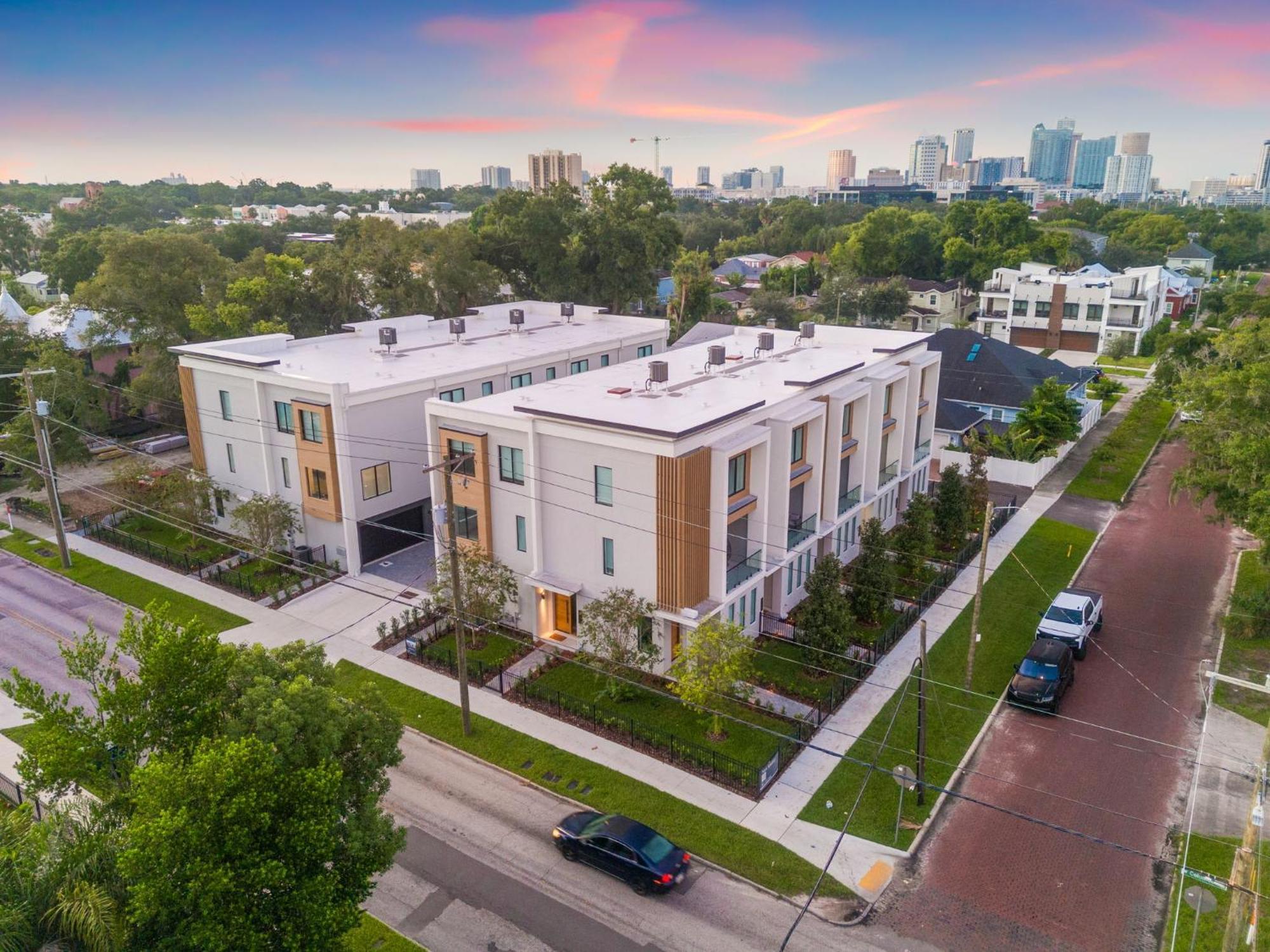 Warm Modern New Construction Townhome In Tampa Heights ภายนอก รูปภาพ